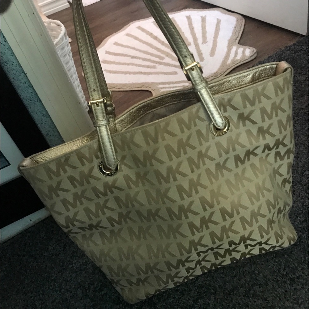 Mk purse